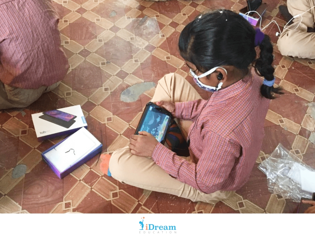 Learning tablets in schools of Harayana by iDream Education