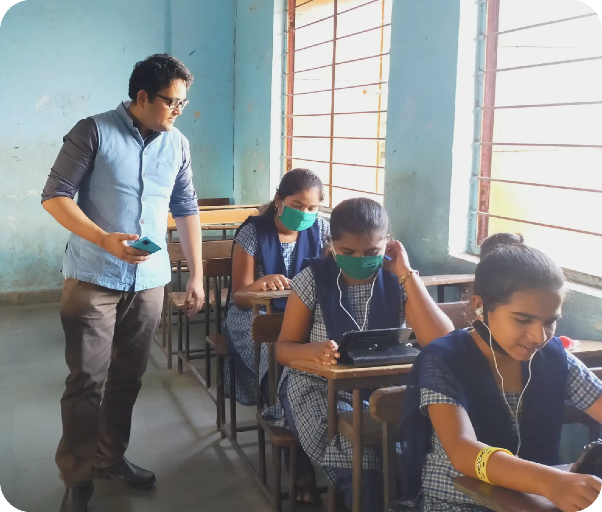 Visual of Thorough training for using iPrep learning platform iPrep in CSR-led Digital Education Projects in India.