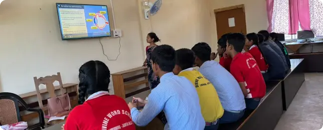 Teachers teaching with a smart classroom solution, using iPrep K-12 LMS and smart class content, to promote tech-enabled learning environment in accordance with the ICT scheme by the Ministry of Education