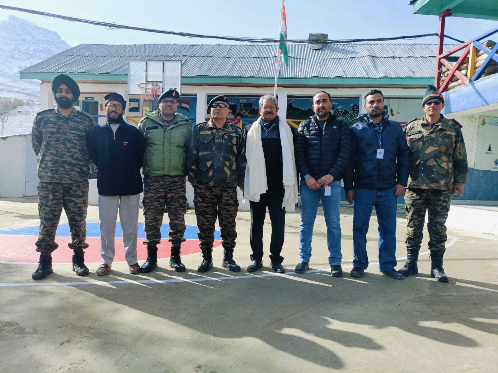 Indian Army team and iDream Education team at AGS Dras